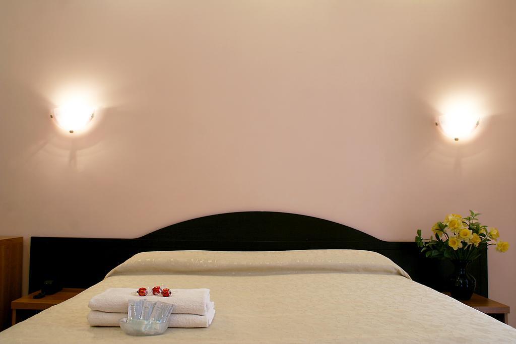 Premier Cavour Hotel Rome Room photo